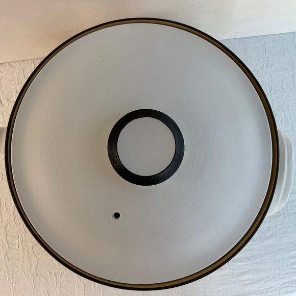 DENBY Vintage “Gourmet” MCM 8 Pint Stoneware Covered Casserole w/ Handle(s) - Picture 6 of 17